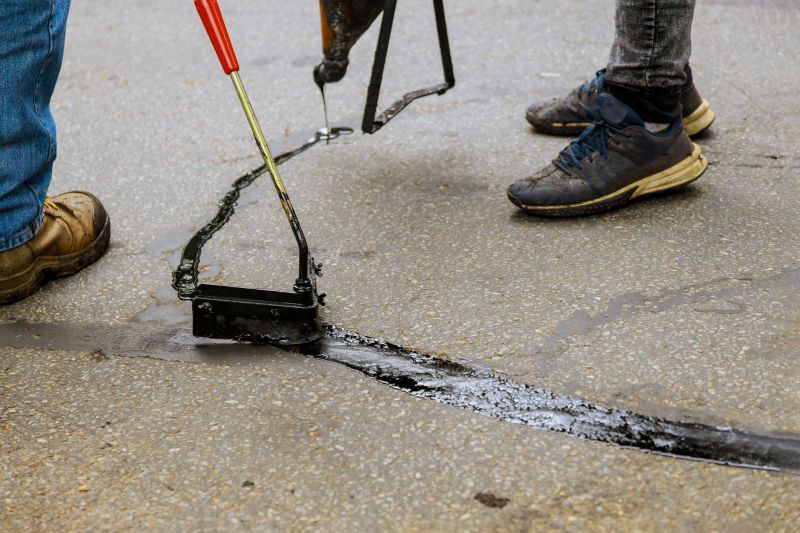 Hot Tar Driveway Sealing in Miami Dade County, FL